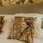 Soma Lux Apartment! コルフ島